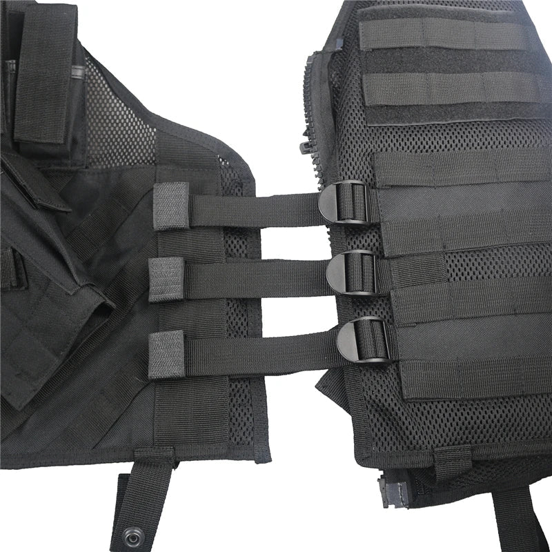 LQ11015-Multi-Pocket Mesh Ventilated Men Tactical Vest (Adjustable Straps)